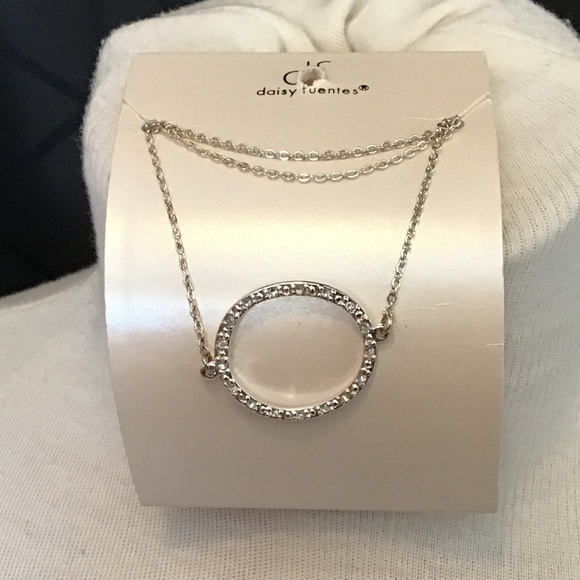 NWT Daisy Fuentes Beaded Open Circle Necklace - Picture 1 of 8